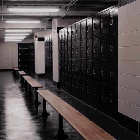 Nate Jacobs Euphoria Aesthetic, School Locker Room, Rise Of The Pink Ladies, Nate Jacobs, The Pink Ladies, Euphoria Aesthetic, Penelope Douglas, American High School, School Lockers