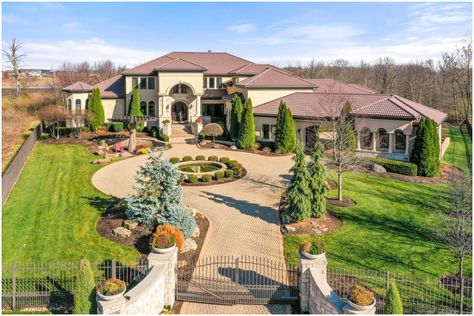 11 Stunning Million Dollar Dream Homes On the Market Today 2 Million Dollar Homes, 3 Million Dollar House, 4 Million Dollar House, 1 Million Dollar Check, 20 Million Dollar Home, Large Log Cabin, Lottery Dream Home, Multi Million Dollar Homes, Luxurious Penthouse