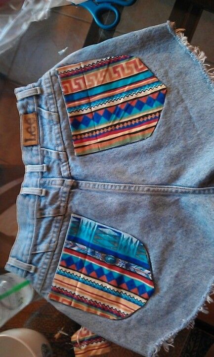 Pockets Diy Summer Clothes, Painted Clothes Diy, Diy Jeans, Fest Outfits, Western Wear Outfits, Cute Country Outfits, Diy Shorts, Diy Sweatshirt, Western Style Outfits