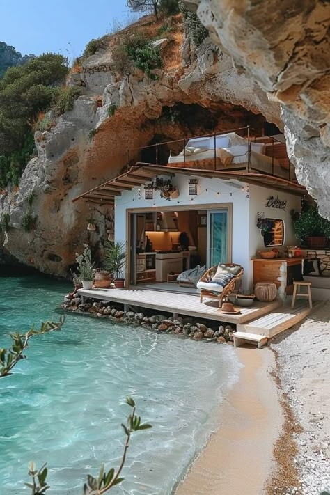 Cave Houses, Underground Homes, Dream Beach Houses, Unusual Homes, Dream Life House, Beach Homes, Fantasy House, Dream Beach, Beautiful Houses