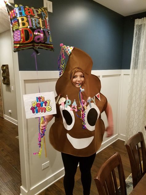 Party Pooper Party Pooper, Party Pooper Costume, Porta Potty Halloween Costume, Meme Party Theme Costumes, Halloween Party Costumes, Costume Party, Party Time, Halloween Costumes, Halloween Decorations