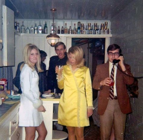 Found Color Snaps That Defined the 1960s Lifestyle ~ vintage everyday Teenage Parties, 60s Party, Swinging Sixties, Vintage Polaroid, On The Phone, Vintage Party, 1960s Fashion, 60s Fashion, Vintage Magazine