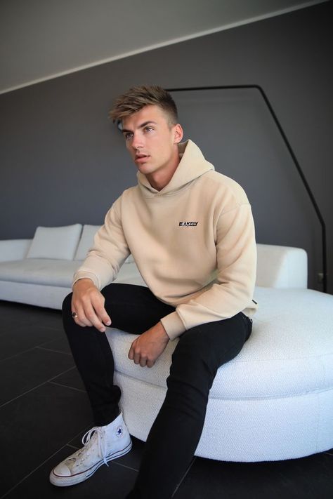 Mens Outfits Hoodie, Creme Hoodie Outfit Men, Creme Hoodie Outfit, Tan Hoodie Outfit Men, Hoddies Outfits Mens, Cream Hoodie Outfit Men, Men’s Hoodie Outfit, Beige Hoodie Outfit Men, Tan Hoodie Outfit