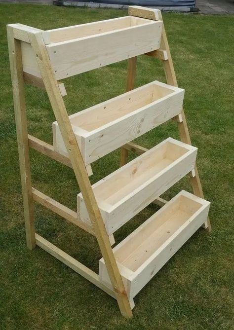 Wood Pallet Ideas, Woodworking Projects Ideas, Diy Garden Decor Projects, Diy Wood Pallet, Pallet Furniture Plans, Farm Plans, Garden Planter Boxes, Amazing Woodworking, Raised Garden Beds Diy