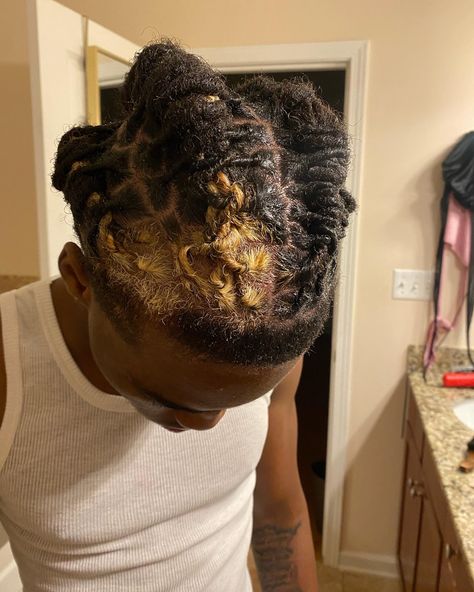 Two Strand Styles On Locs, Thick 2 Strand Twist Men, Dyed Cornrows, Dreads Color Ideas Locs Men, Honey Blonde Dreads Men, 4 Barrel Twist Locs, Blonde Dreads Men, Starter Locs Styles, Fire Hairstyles