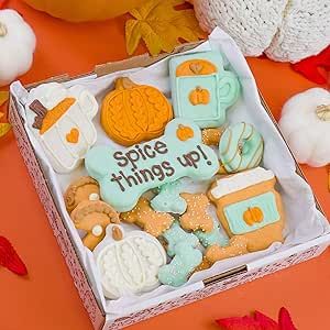 Dog Gift Box, Cookie Decorating Party, Gourmet Dog Treats, Pet Tags Personalized, Fall Cookies, Healthy Dog Food Recipes, Up Dog, Dog Cookies, Box Handmade