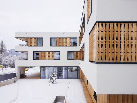 Retirement and Nursing Home Wilder Kaiser / SRAP Sedlak Rissland + Dürschinger Architekten | ArchDaily Nursing Home Design, Bedroom Inspirations Minimalist, Wilder Kaiser, Architecture Today, Healthcare Architecture, Elderly Home, Community Living, Home Architecture, Apartment Architecture