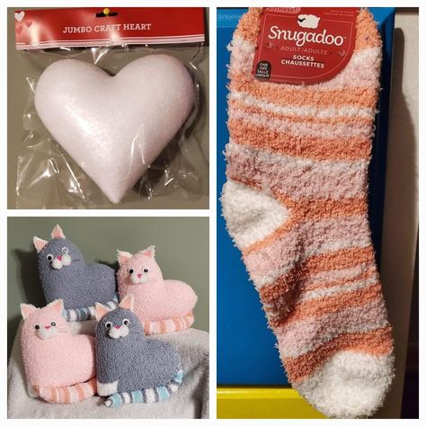 Dollar Tree Heart Sock Cat, Sock Cat, Diy Sock Toys, Quilted Toys, Yarn Animals, Diy Valentines Day Wreath, Tree Heart, Sock Toys, Sock Monkeys