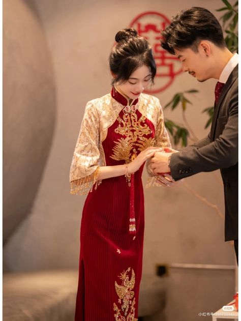 Chinese Wedding Outfits, Chinese Style Wedding Dress, Japanese Wedding Dress, Tea Ceremony Dress, Chinese Wedding Dress Traditional, Chinese New Year Outfit, Baju Kahwin, Red Qipao, Traditional Asian Dress