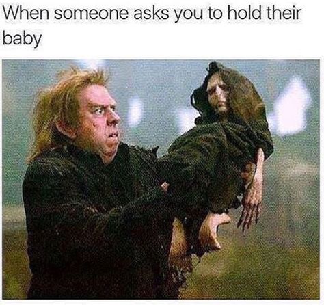 Glume Harry Potter, Funny Harry Potter Jokes, Child Free, Harry Potter Memes Hilarious, Funny Baby Memes, Harry Potter Puns, Funny Harry Potter, Baby Memes, Harry Potter Facts