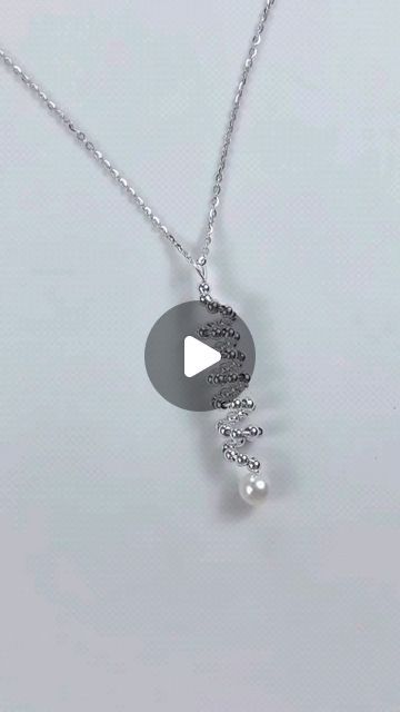 Soldered Pendants Tutorial, Glass Bead Jewelry Diy, Glass Bead Jewelry, Wrapping Tutorial, Soldered Pendants, Wire Wrapping Tutorial, Pendant Tutorial, Glass Beads Jewelry, Necklace Tutorial