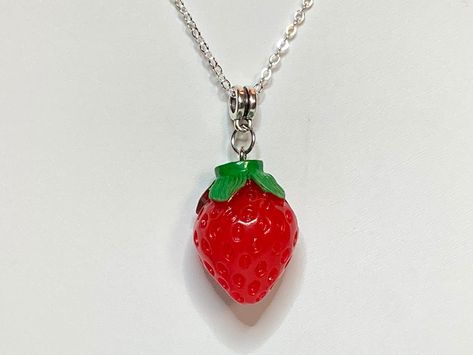 Strawberry Clothing, Strawberry Stuff, Strawberry Things, Strawberry Necklace, Fruit Necklace, Red Strawberry, Strawberry Fields, Necklace Red, Broken Chain