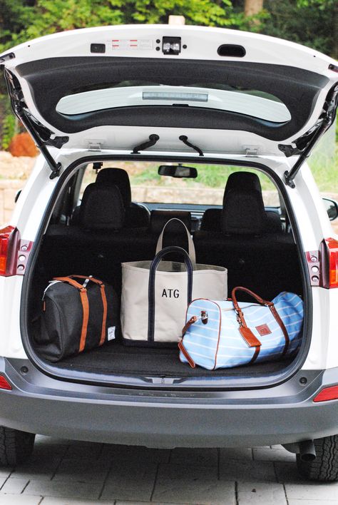 Road Trip Bag, Trip Bag, International Travel Essentials, Everyday Bag Essentials, Travel Packing List, Quick Weekend Getaways, Iphone Storage, Traveling Bag, Travel Bag Essentials