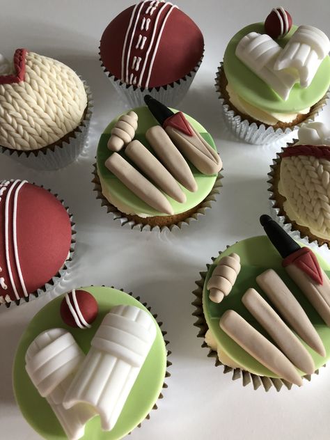 Cricket cupcakes Cricket Theme Cake Topper Printable, Cricket Cookies, Cricket Cake Ideas, Cricket Theme Cupcakes, Cricket Cupcakes, Cricket Bday Cake, Cricket Theme Cake Without Fondant, Sports Cupcakes, Cricket Party