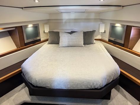 2018 Tiara Coupe 44 Custom Bedding Boat Bedding, Sham Pillows, Tiara Yachts, Boat Upgrades, Boat Bed, Grey Duvet, Boat Interior, Luxurious Bed, Custom Bedding