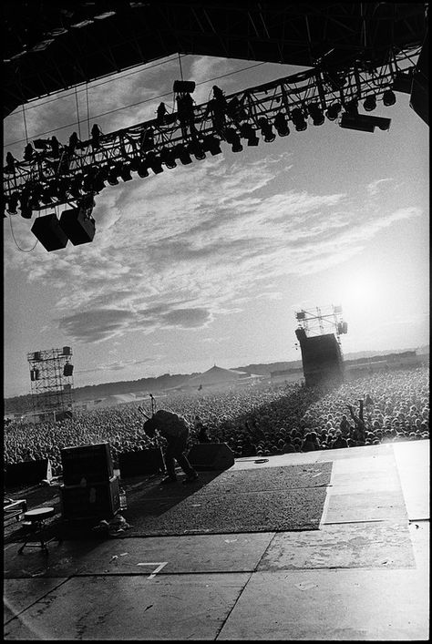 Pinterest: Sofia Tavonatti Festival Stage, Festival Photos, Reading Festival, Festival Music, Rock Festival, Dream Music, Music Board, Concert Aesthetic, Dream Career