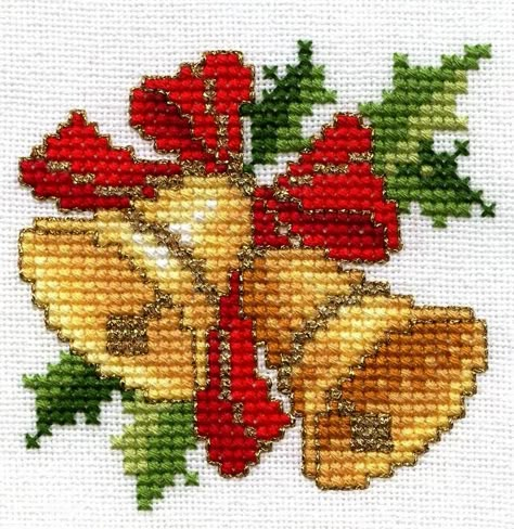 Christmas Cross Stitch Patterns Free, Cross Stitch Christmas Cards, Holiday Cross Stitch Patterns, Holiday Cross Stitch, Xmas Cross Stitch, Cross Stitch Christmas Ornaments, Pola Kristik, Beaded Cross Stitch, Cross Stitch Cards