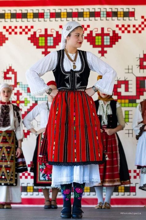 Traditional Bulgarian Clothing, Bulgarian Traditional Clothing, Bulgarian Women, Bulgarian Folklore, Bulgarian Clothing, Costumes Around The World, Folk Clothing, Traditional Embroidery, Folk Dresses