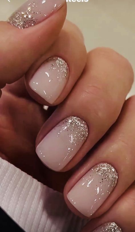 Jan Nails, Most Beautiful Nails, Unique Nail Designs, Dandelion Wallpaper, Bright Nail Art, Glittery Nails, Ombre Nails Glitter, Glitter Gel Nails, Simple Gel Nails