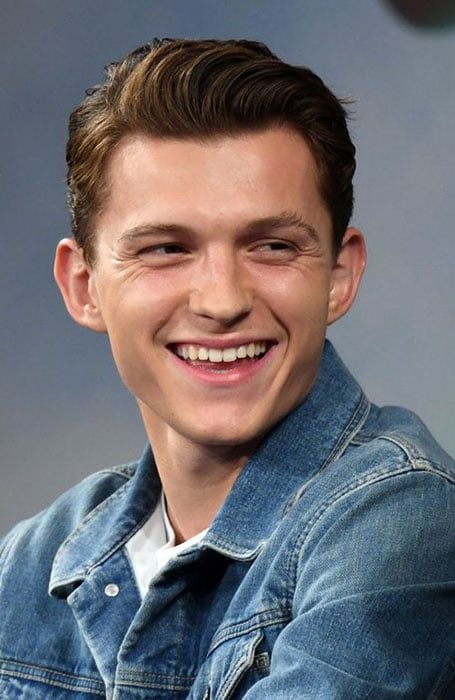 15 Best Tom Holland Haircut Ideas To Copy in 2022 - The Trend Spotter Tom Holland Haircut, Tom Peters, Baby Toms, Hair To One Side, Tom Holland Peter Parker, Natural Wavy Hair, Tom Holland Spiderman, Tommy Boy, Texturizer On Natural Hair