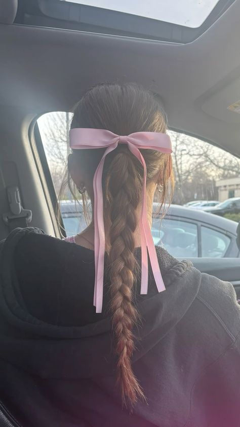 Braid With Bow At The End, Pretty Hairstyles For Long Hair, Braids With Ribbon, Back To School Hair, Preppy Hairstyles, Cheer Hair, Sport Hair, Fairy Hair, Bow Hairstyle