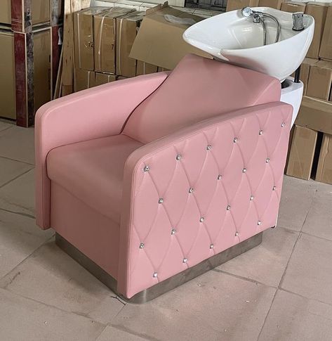 Free Standing Shampoo Bowl, Shampoo Station Ideas Beauty Salons, Salon Wash Station Ideas, Shampoo Station Ideas, Shampoo Bowl Ideas Salon, Pink Hair Salon, Beauty Salon Uniform Ideas, Salon Backwash, Saloon Ideas