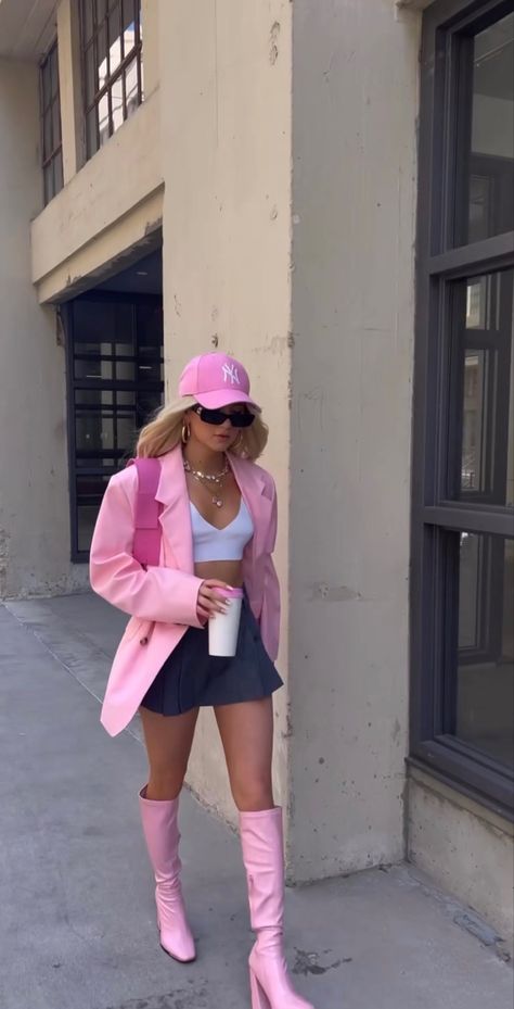 Style Pink Boots, Pink Outfits Aesthetic, Outfit Rosa, Winter Outfits Warm, Modesty Outfits, Winter Fashion Outfits Casual, Pink Boots, Quirky Fashion, Fashion Mistakes