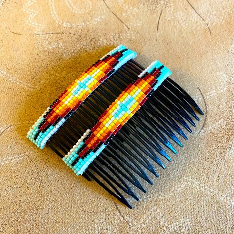 Handmade Beaded Hair Pins Brand New. Very Pretty 3 Inches X 1 3/4 Beaded Barrettes Native Americans, Beaded Hair Combs, Loom Designs, Native Beading, Beaded Hair Pins, Beaded Hair, Native Beadwork, Bead Weaving Patterns, Beading Techniques