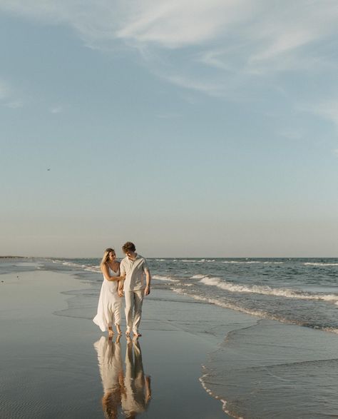 oops some more pretty pictures from this session 🤍🕊️ Galveston Wedding, Galveston, Wedding Pictures, Pretty Pictures