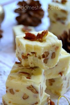 Divinity Fudge Recipe ~ Love the flavor of divinity but hate all the hard work that goes into making this tricky confection? Make this Divinity Fudge instead! It has the same delicious, light flavor of divinity without all the hard work — and is no bake in a convenient white chocolate fudge form! Vanilla Nut Fudge Recipes, Divinity Fudge Recipe, Divinity Fudge, Divinity Recipe, White Chocolate Fudge, Homemade Fudge, Fudge Recipe, Homemade Candies, Candy Desserts