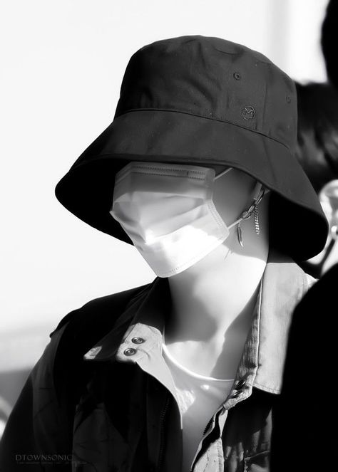 Yoongi Back View, Back View, Mask, Bts, Black