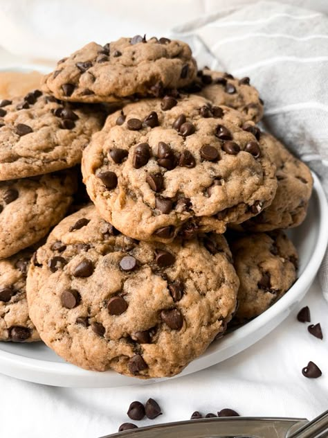 Applesauce Chocolate Chip Cookies, Egg Free Chocolate Chip Cookies, Best Vegan Chocolate Chip Cookies, Chocolate Chip Cookies Vegan, Applesauce Cookies, Desserts With Chocolate Chips, Choco Chip Cookies, Eggless Desserts, Vegan Chocolate Chip Cookies