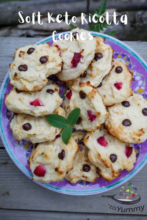 Soft Keto Ricotta Cookies - 'Tis Yummy! Ricotta Cheese Cookies, Gooey Chocolate Chip Cookies, Ricotta Cookies, Ricotta Recipes, Keto Chocolate Chips, Dinner Meal Prep, Stay Soft, Low Carb Cookies, Best Blenders