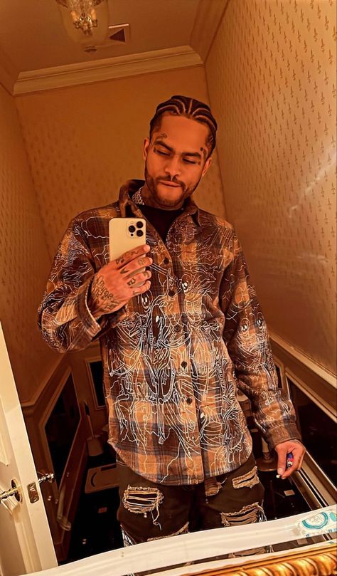 Dave East Girlfriend, David East, Dave East, Girl Gang Aesthetic, Guy Fits, Black Men Street Fashion, Men Street Fashion, Cute Black Guys, Mens Braids