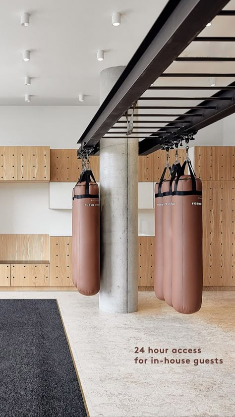 Boxing Studio Design, Luxury Boxing Gym, Home Mma Gym, Boxing Gym Design, Gym Reception, Industrial Gym, Boxing Studio, Dojo Design, Boutique Gym