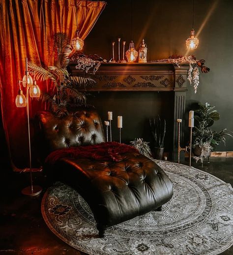 Bedroom Dark Academia, Whimsigoth Room, Whimsy Goth Bedroom, Bedroom Moody, Dark Academia Bedroom, Pleasure Room, Moody Interior Design, Studio Makeover, Bedroom Designs For Couples