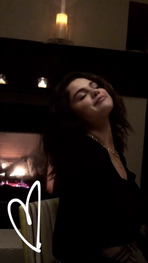 جوني ديب, Selena Gomez Wallpaper, Selena Gomez Album, Selena And Taylor, Selena Gomez Photoshoot, Selena Gomez Outfits, Selena Gomez Cute, Selena Gomez Photos, Selena Gomez Pictures