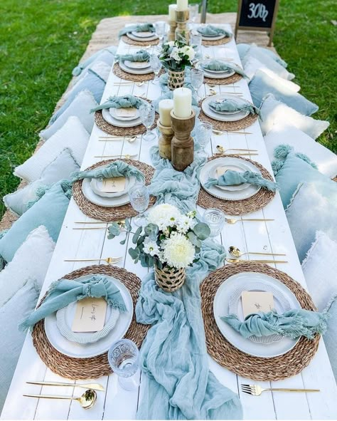 Picnic Styling, Luxe Picnic, Picnic Table Decor, Picnic Event, Picnic Party Decorations, Blue Picnic, Luxury Picnic, Picnic Inspiration, Tafel Decor