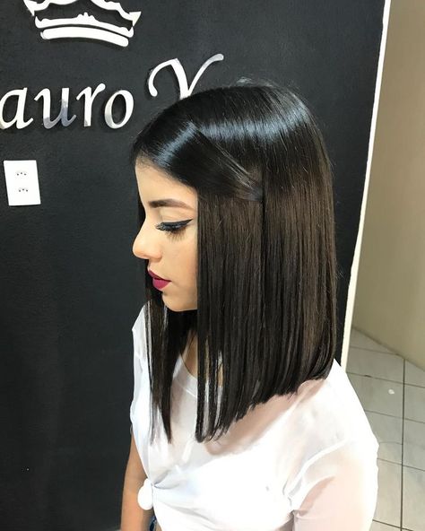 450 curtidas, 14 comentários - ⚜️⚜️⚜️⚜️Mauro Ygor Martins⚜️⚜️⚜️⚜️ (@mauroygormartins) no Instagram: “Longbob✂️ amor por cortes @enailealvess” Long Bob Bangs, Hair Long Bob, Bob Bangs, Short Brunette Hair, Straight Black Hair, Medium Bob Hairstyles, Long Bob Haircuts, Long Bob Hairstyles, Penteado Cabelo Curto