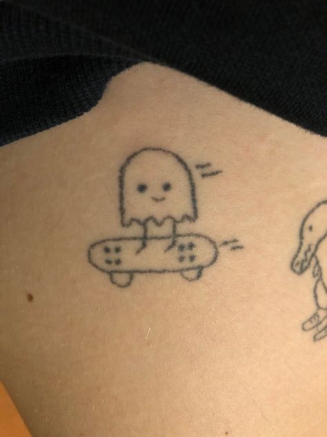 This is goil the skateboarding ghost Simple Skateboard Tattoo, Skateboard Tattoo, Hair Tattoos, Nail Jewelry, Small Tattoos, Skateboard, Ghost, Tattoos, Nails