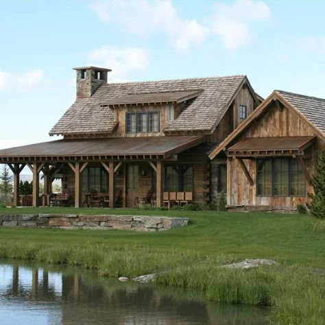 Compound Living, Ranches Living, Craftsman Ranch, Ranch House Exterior, Ship Lap, Barn Style House Plans, Cabin Exterior, Lap Siding, Sims Building