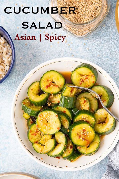 Cucumber Recipes Vinegar, Spicy Asian Cucumber Salad, Asian Cucumber Salad Recipe, Korean Cucumber Salad, Asian Cucumber Salad, Recipe Rice, Cucumber Salad Recipe, Around The World Food, Salad Easy