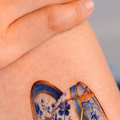 𝗘.𝗻𝗮𝗹 on Instagram: "Blue Floral Porcelain Teacup with Kintsugi Decoration ✨
Thank you :) 

@e.nal.tattoo @vismstudio" Neotraditional Tattoo, Tattoo On, Blue Floral, Tatting, Tea Cups, Porcelain, Thank You, Tattoos, Floral