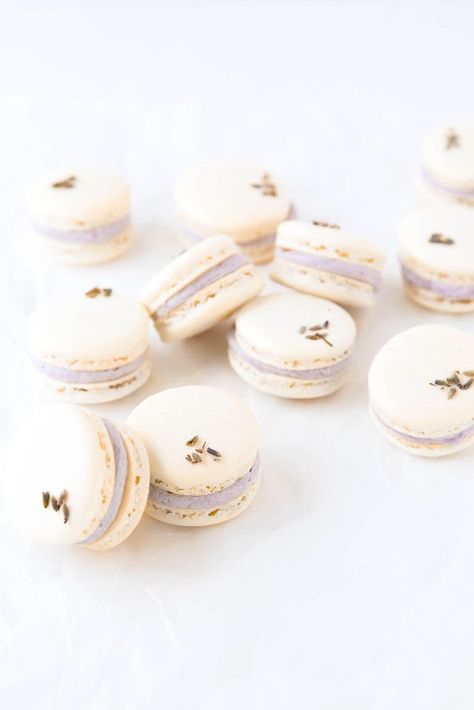 Lavender Coconut Macarons: summery coconut macarons filled with a fragrant lavender buttercream French Macarons Flavors, Coconut Macarons, Macaroons Flavors, Broma Bakery, Macaron Flavors, Party Spread, French Macaroons, Dried Lavender Flowers, Macaron Recipe