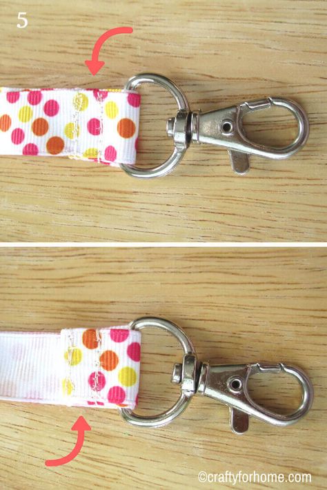 Cheer Presents, Lanyard Tutorial, Easy Fabric Flowers, Lanyard Crafts, Ribbon Lanyard, Keychains Diy, Diy Lanyard, Cheer Ideas, Colorful Ribbon