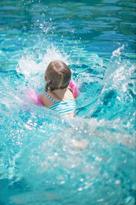 Jump Into Water, Swimming For Kids, Pool Lifestyle, Swimming For Beginners, Children Laughing, Daughter Songs, Swimming Photos, Water Survival, Swimming Strokes