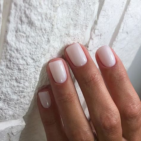 I can't get enough of the milk manicure Stars Nails, Natural Nail Designs, Milky Nails, Nail Art Wedding, Neutral Nails, Manicure Y Pedicure, Manicure E Pedicure, Nail Polish Colors, French Manicure