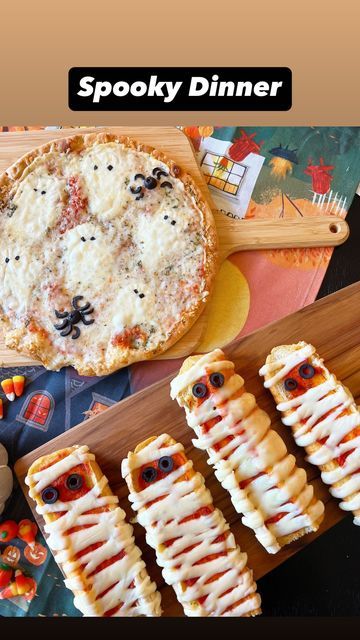 Halloween Food Hacks, Ghost Cutouts, Halloween Meal, Frozen Garlic, Frozen Garlic Bread, Macy Blackwell, Bread To Make, Spooky Dinner, Garlic Bread Pizza