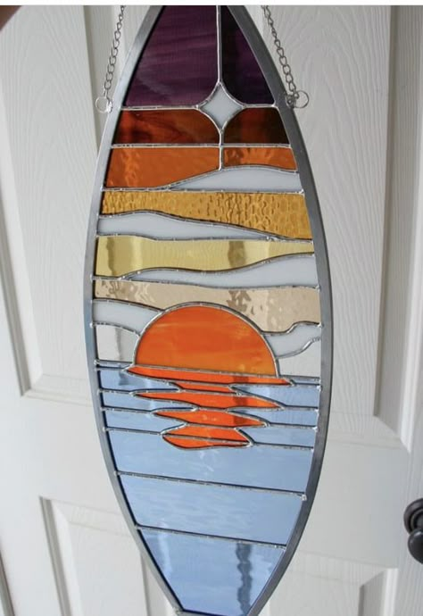 Diy Stained Glass Window, Stained Glass Studio, Glass Window Art, Stained Glass Birds, Surfboard Design, Stained Glass Decor, Stained Glass Ornaments, Glass Lamps, Stained Glass Suncatchers