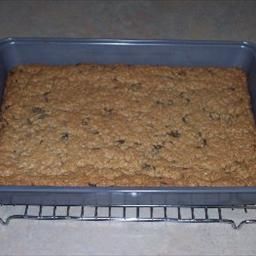 Surprise Oatmeal Cookies on BigOven: Oatmeal cookies without the hassle.   jmonsters approved! Recipe Oatmeal, Surprise Cookie, New Drink, Pan Cookies, Oatmeal Cookie Recipes, Oatmeal Raisin Cookies, Cookie Bar Recipes, Oatmeal Raisin, Oatmeal Cookies